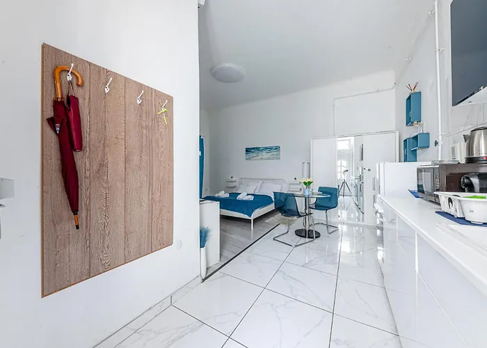 Margaret Ave 26 Stylish Ac Smart Tv