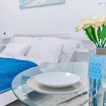 Margaret Ave 26 Stylish Ac Smart Tv Budapest