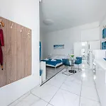 Margaret Ave 26 Stylish Ac Smart Tv